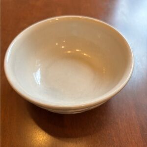 Longaberger Pottery. Ivory cereal bowl woven traditions.